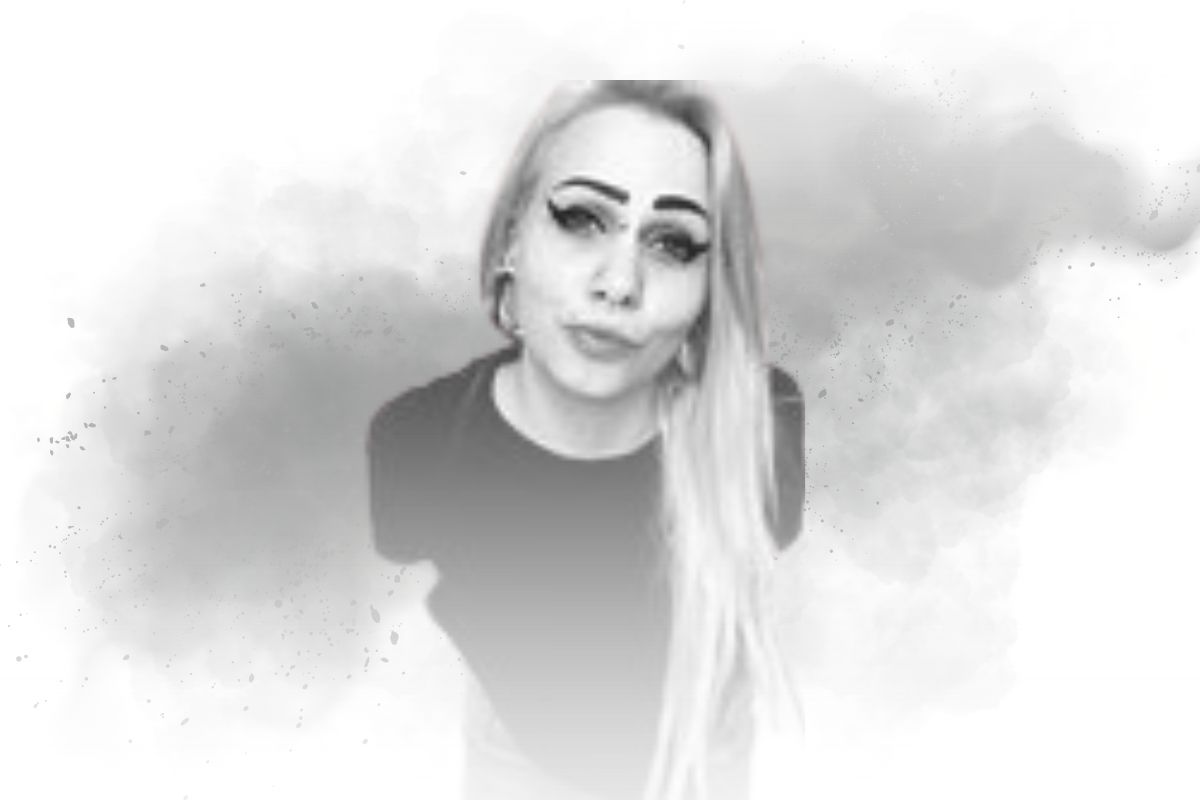 Lili Portrait